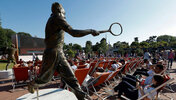Die Liegestühle im Stade Roland-Garros werden auch heute wieder, Achtung, heiß begehrt sein