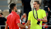 Novak Djokovic und Alexander Zverev im vergangenen Jahr bei den French Open
