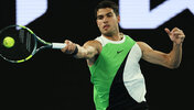 Carlos Alcaraz in seinem neuen Outfit in Melbourne