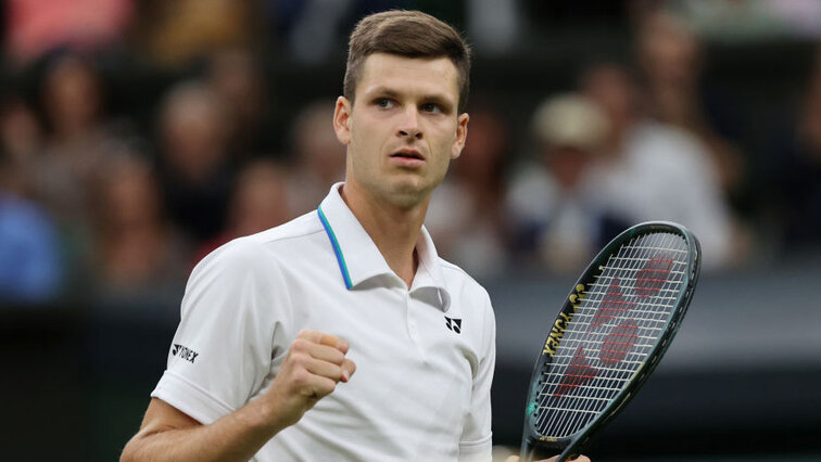Hubert Hurkacz spielt am Mittwoch gegen Roger Federer Hubert Hurkacz will play against Roger Federer on Wednesday