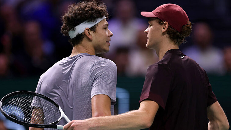 Ben Shelton und Jannik Sinner spielen noch um die Ehre, viel Preisgeld und ein paar Punkte für die Weltrangliste ... Ben Shelton und Jannik Sinner spielen noch um die Ehre, viel Preisgeld und ein paar Punkte für die Weltrangliste ...
