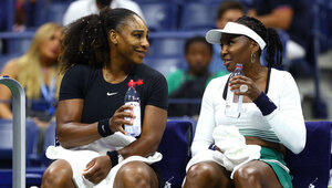 Serena und Venus Williams bei den US Open 2022