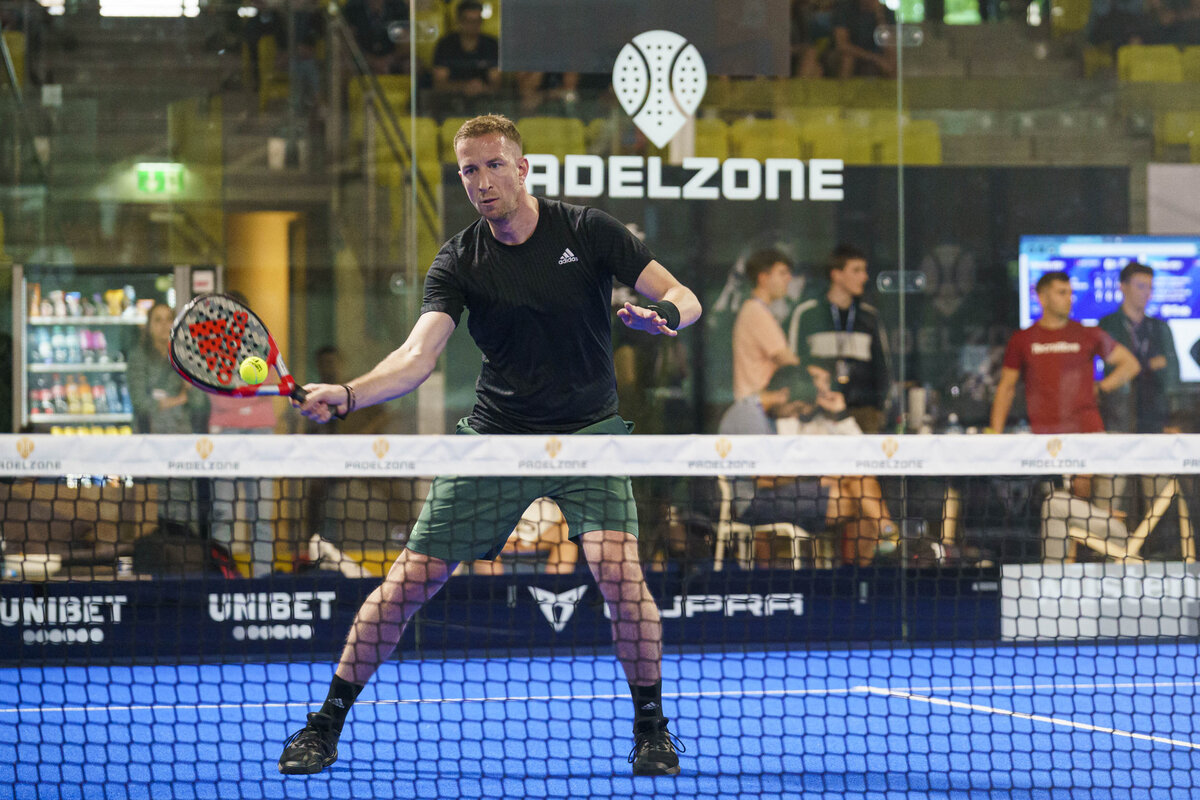 WPT Vienna Open 2023: Bea and Delfi defending a great point against Gemma  and Ale : r/padel