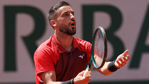 Damir Dzumhur hatte am Donnerstag in Umag Schwerstarbeit zu leisten