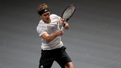 Alexander Zverev ist in Köln hoch konzentriert gestartet Alexander Zverev ist in Köln hoch konzentriert gestartet