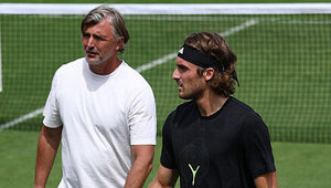 Goran Ivanisevic und Stefanos Tsitsipas 2025 in Wimbledon