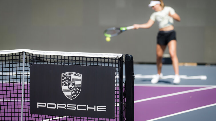 Porsche födert den deutschen Tennissport seit vielen Jahren Porsche födert den deutschen Tennissport seit vielen Jahren