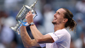 Alexander Zverev mit seiner zweiten Grand-Slam-Trophäe