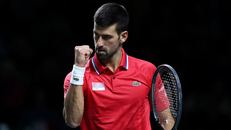 Novak Djokovic unterstützt Hamad Medjedovic Novak Djokovic unterstützt Hamad Medjedovic