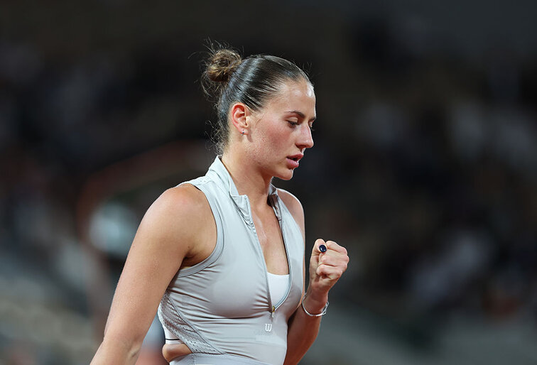 Marta Kostyuk gewann in drei Sätzen