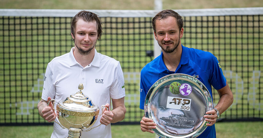 Medvedev-und-Bublik-treten-bei-umstrittener-Exhibition-in-St-Petersburg-an
