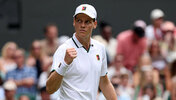 Jannik Sinner steht in Wimbledon lettlich doch souverän im Viertelfinale