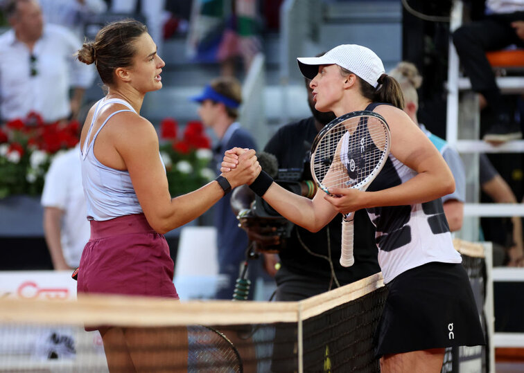 Aryna Sabalenka und Iga Swiatek treffen im Halbfinale der WTA Finals in Cancun aufeinander