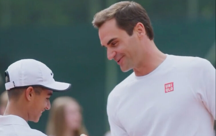 Roger Federer erfüllt gegenüber dem kleinen "Zizou" ein fünf Jahre altes Versprechen