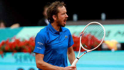 Nach einem Durchhänger im ersten Satz drehte Daniil Medvedev in Madrid die Achtelfinal-Partie gegen Brandon Nakashima. Getty Images