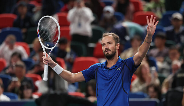 Daniil Medvedev sieht Jannik Sinner und Carlos Alcaraz als nahezu unbezwingbar.