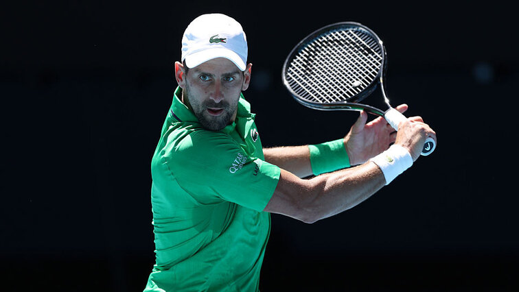 Novak Djokovic ist Roger Federer auf den Fersen Novak Djokovic ist Roger Federer auf den Fersen