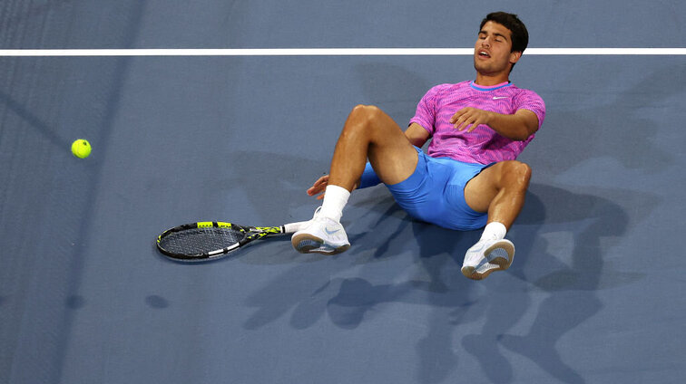 Carlos Alcaraz erfuhr in Miami gegen Grigor Dimitrov einen harten Ausrutscher. Carlos Alcaraz erfuhr in Miami gegen Grigor Dimitrov einen harten Ausrutscher.