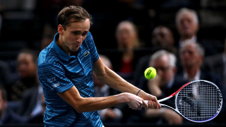 Atp Masters Paris Bercy Medvedev Flies Out On Return Tennisnet Com