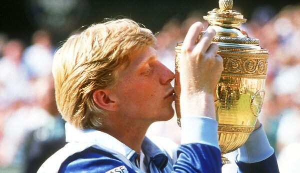 211 photos et images haute résolution de Boris Becker Wimbledon 1985