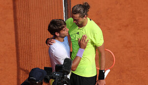Flavio Cobolli und Alexander Zverev im vergangenen Jahr bei den French Open