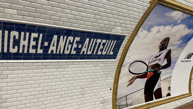 So wird man in der U-Bahn in Paris begrüßt - an manchen Orten