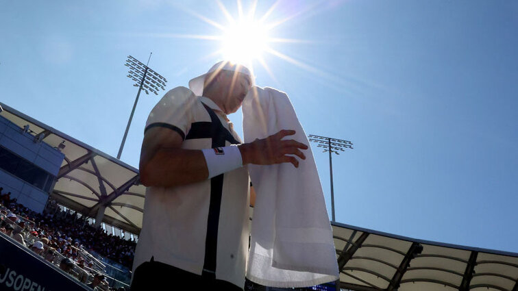 John Isner ist schon in den Sonnenuntergang geritten John Isner ist schon in den Sonnenuntergang geritten