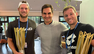 Neil Oberleitner, Roger Federer und Lucas Miedler in der Players Lounge in Shanghai