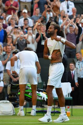 Dustin Brown - hier nach seinem Wimbledon-Sieg über Rafael Nadal.
