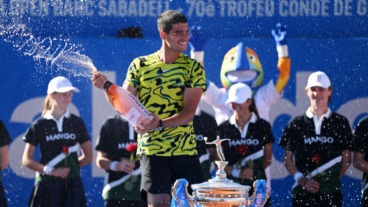 Carlos Alcaraz hat in Barcelona 2023 den zweiten Titel in Folge geholt