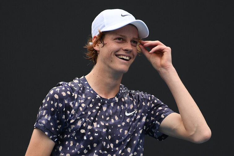 Jannik Sinner bestätigt in Marseille seine starke Verfassung und trifft nun im Achtelfinale auf Daniil Medvedev. Jannik Sinner bestätigt in Marseille seine starke Verfassung und trifft nun im Achtelfinale auf Daniil Medvedev.