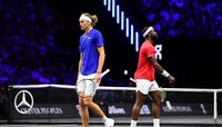 Alexander Zverev und Frances Tiafoe werden im heutigen Duell sicherlich nicht häufig mit dem Rücken zueinander stehen. Alexander Zverev und Frances Tiafoe werden im heutigen Duell sicherlich nicht häufig mit dem Rücken zueinander stehen.