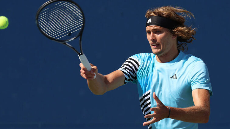 Alexander Zverev hatte mit Pavel Kotov zwei Sätze lang ziemlich große Probleme Alexander Zverev hatte mit Pavel Kotov zwei Sätze lang ziemlich große Probleme