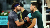 Nikoloz Basilashvili fordert Carlos Alcaraz