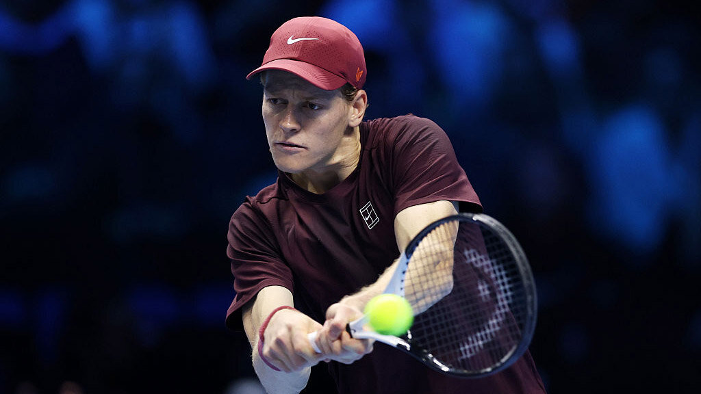 ATP Finals: Sinner schlägt angeschlagenen Auger-Aliassime