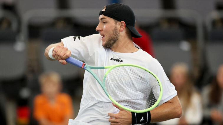 Jan-Lennard Struff celebrated his third win in a row in Miami