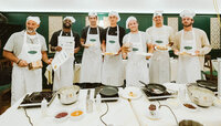 Thiomas Muster, Frances Tiafoe, Philipp Oswald, Alexander Erler, Lucas Miedler, Alexei Popyrin und Tommy Paul beim Grand Slam of Cooking