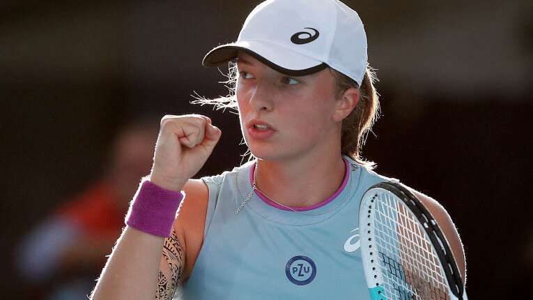 Iga Swiatek sotva dává Lys šanci, Plíšková vyhrává felony tennisnet.com