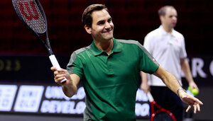 Roger Federer hat in Vancouver ein paar Bälle geschlagen