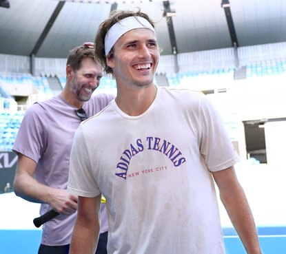 Alexander Zverev nach einer Trainingssession mit Basketball-Legende Dirk Nowitzki Alexander Zverev nach einer Trainingssession mit Basketball-Legende Dirk Nowitzki