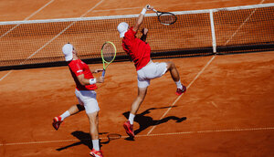 So schön kann Doppel sein: Lucas Miedler und Neil Oberleitner beim Davis Cup in Wien