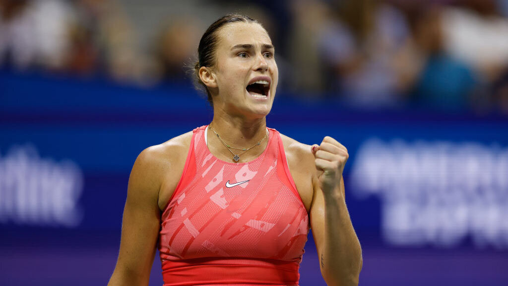 US Open 2023 Final! Sabalenka jumps Keys off the blade ·