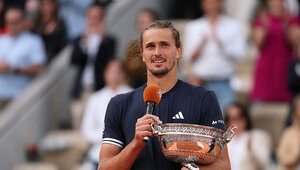 Alexander Zverev hat nach seinem Triumph in Paris ein Interview abgebrochen.