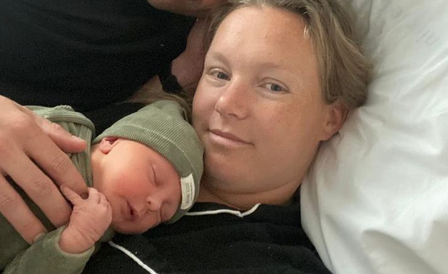 Babys sind da! Kiki Bertens und Nicole Gibbs im Gleichschritt