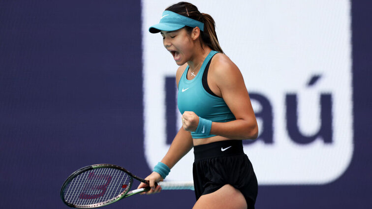 Nach Meinung von Tim Henman hat Emma Raducanu noch Großes im Köcher. Nach Meinung von Tim Henman hat Emma Raducanu noch Großes im Köcher.