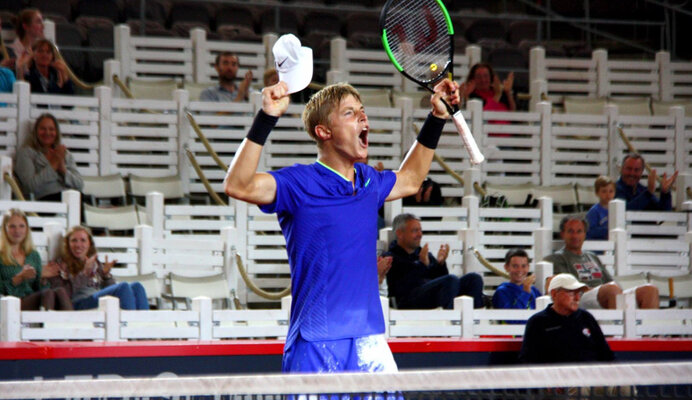 Der 16-jährige Rudi Molleker hat sich sensationell für das Hauptfeld der German Open in Hamburg qualifiziert.