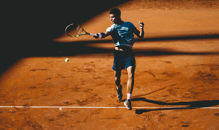 Carlos Alcaraz is in the quarterfinals in Umag