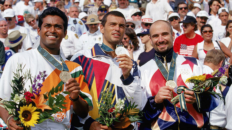 Leander Paes, Sergie Bruguera und Andre Agassi bei den Olympisxhen Spielen 1996 in Atlanta