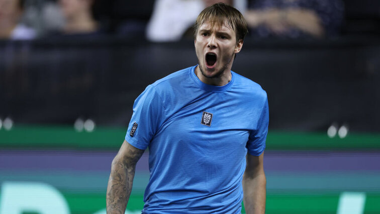Nach seinem Sieg gegen Marterer greift Alexander Bublik im morgigen Finale nach seinem 3. ATP-Titel. Nach seinem Sieg gegen Marterer greift Alexander Bublik im morgigen Finale nach seinem 3. ATP-Titel.