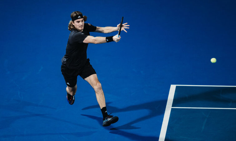 Stefanos Tsitsipas hat das Einladungsturnier in Abu Dhabi gewonnen